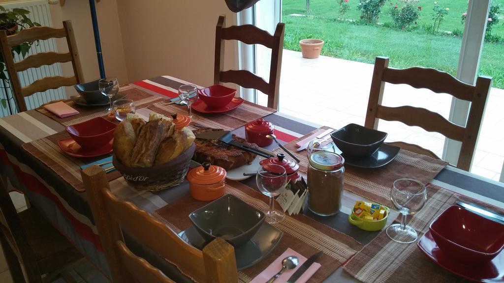 Chambres D'Hotes Les Maisses Mison ภายนอก รูปภาพ