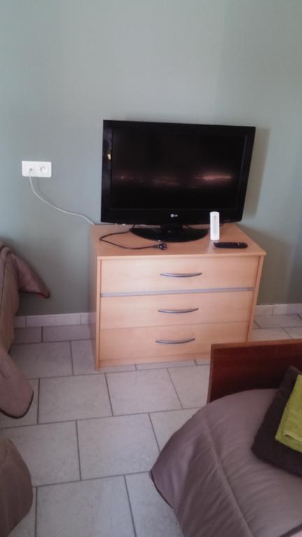 Chambres D'Hotes Les Maisses Mison ภายนอก รูปภาพ
